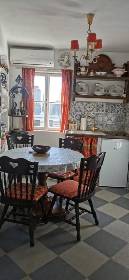 Vintage House For Rent 60M From Sea Apartment Baska Voda Luaran gambar