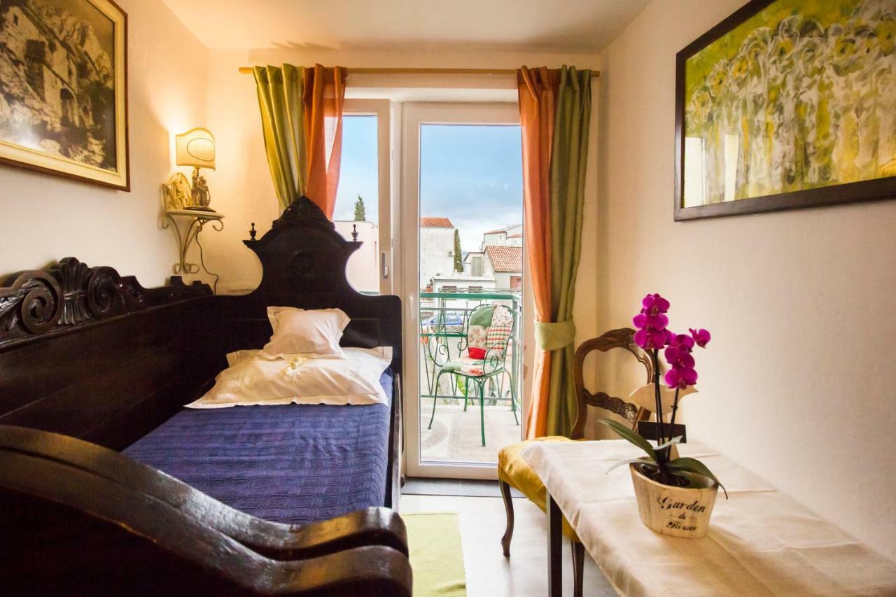 Vintage House For Rent 60M From Sea Apartment Baska Voda Luaran gambar